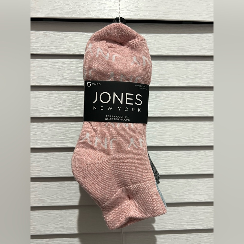 Jones New York Women’s Soft Cushion Socks